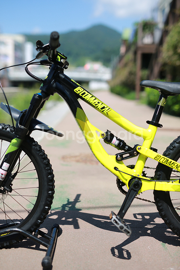 *어린이 자전거 끝판왕*코멘샬 슈프림 20인치 DH 풀샥--5