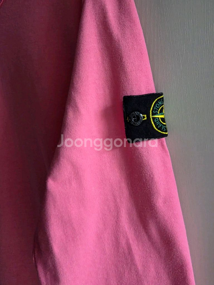 스톤아일랜드 핑크 맨투맨 M(사이즈95 남여공용)--1