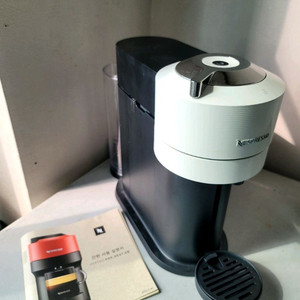 네스프레소 버츄오 넥스트 커피 머신