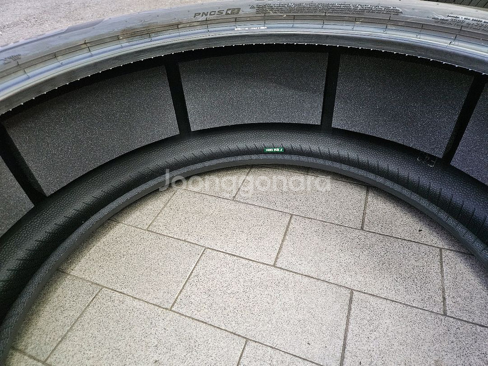 피렐리 265 45 21 중고타이어 한짝--2