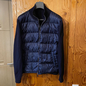 디올 오블리크 니트 패딩 판매 합니다. 이미지