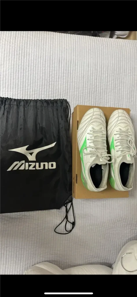 미즈노 모렐리아 네오 4 베타 재팬 축구화 250mm - 안심되는 중고거래