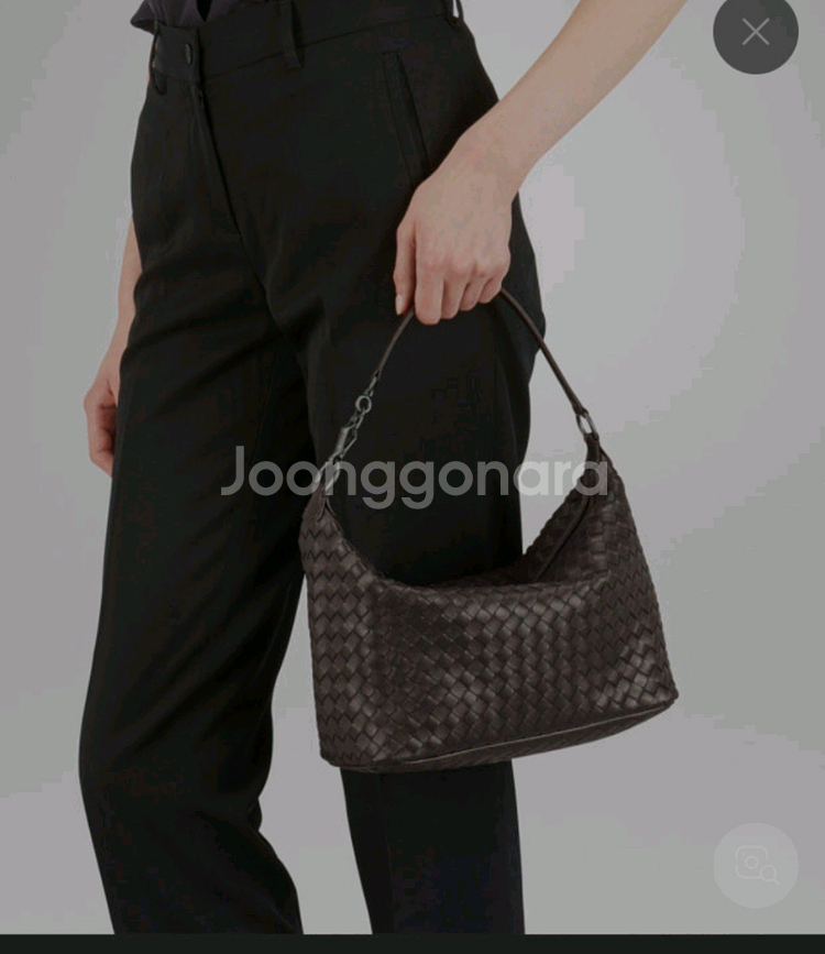 보테가베네타 레더 나파 숄더백크로스백가방프라다구찌루이비통셀린느크로스백팩테수토호보백샤넬생로랑프라다디올에르메스로로피아나--3