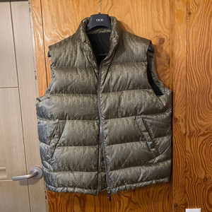 [54] 디올 오블리크 패딩 조끼 판매 합니다. 이미지