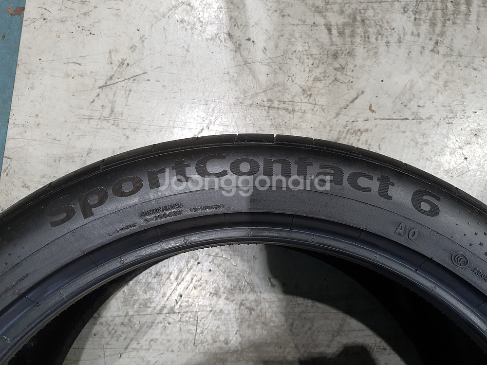 285 40 22 콘티넨탈 중고타이어 2본 판매합니다--4