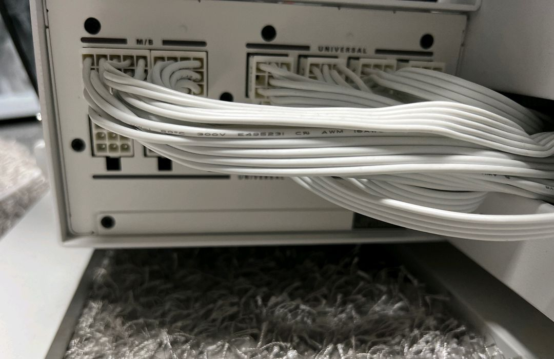 core p3 tg pro 빅타워+슈퍼플라워 1000w+리안리 화이트 데스크탑 케이스--3