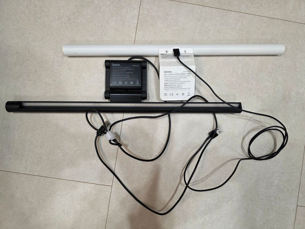 베이스어스 모니터 LED 조명--0