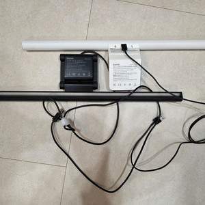 베이스어스 모니터 LED 조명