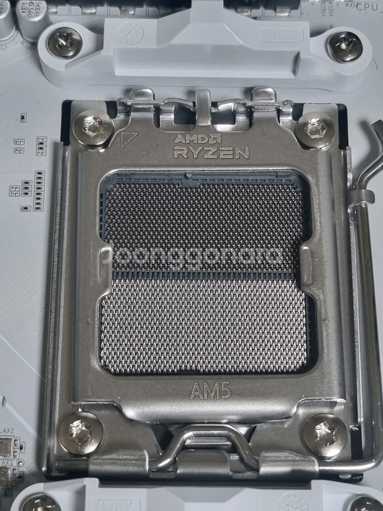 기가바이트 b850m 어로스 아이스--5