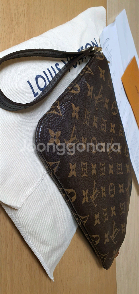 루이비통 에튀보야주pm 클러치백 정품A급(보증서O)구찌프라다디올고야드샤넬셀린느보테가생로랑--6