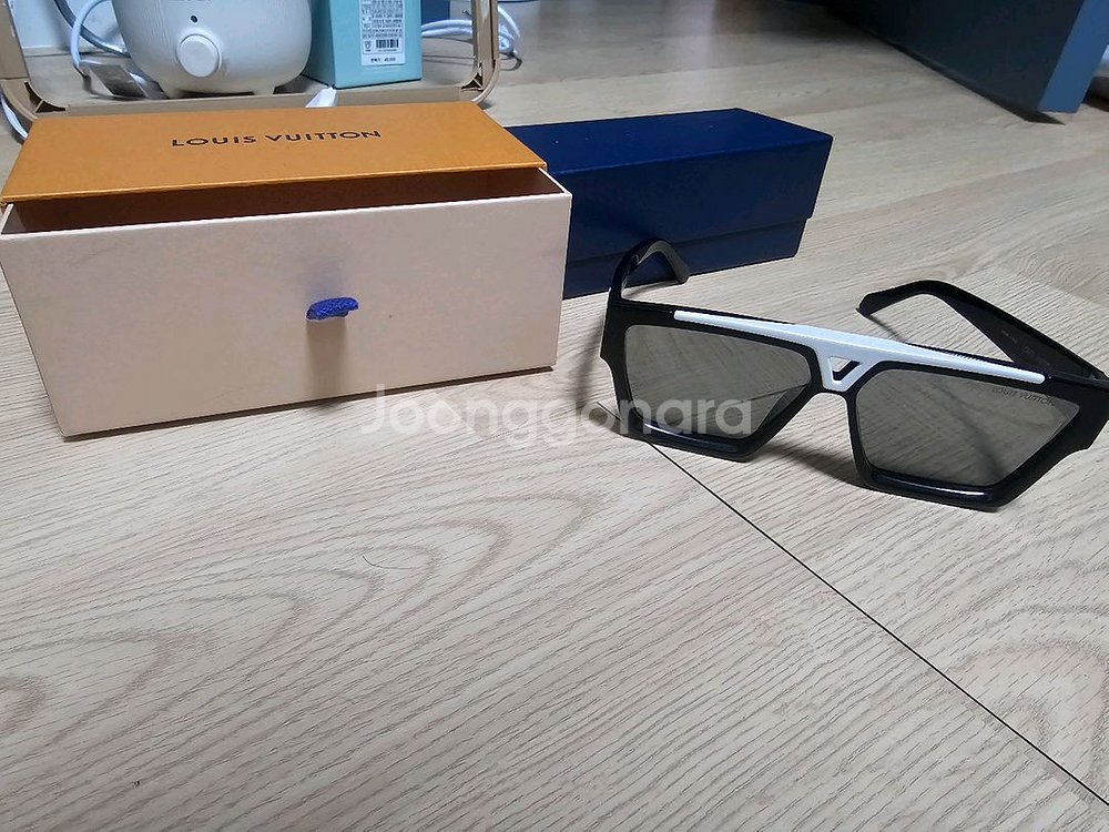 루이비통 버질아블로 선글라스 판매합니다.--0