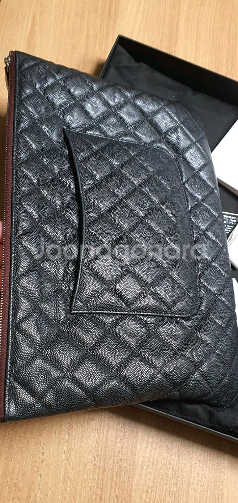 샤넬 캐비어 클러치백 라지 정품A급(감정O)구찌프라다루이비통디올고야드셀린느보테가생로랑--3