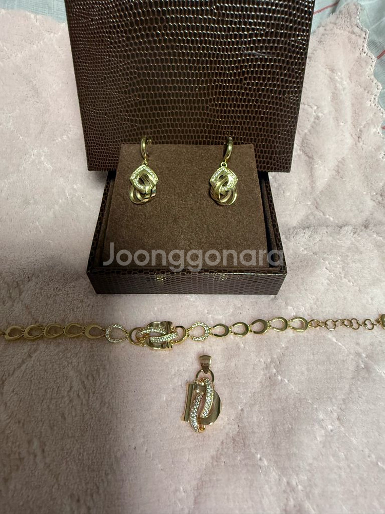 18k 목걸이 팬던트/ 18k 팔찌 / 18k 귀걸이 세트 일괄 판매--1