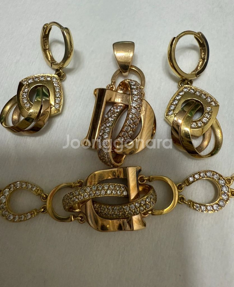 18k 목걸이 팬던트/ 18k 팔찌 / 18k 귀걸이 세트 일괄 판매--2