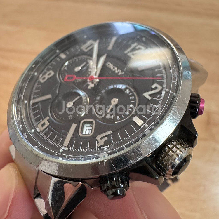 DKNY 크로노그래프 손목시계--3