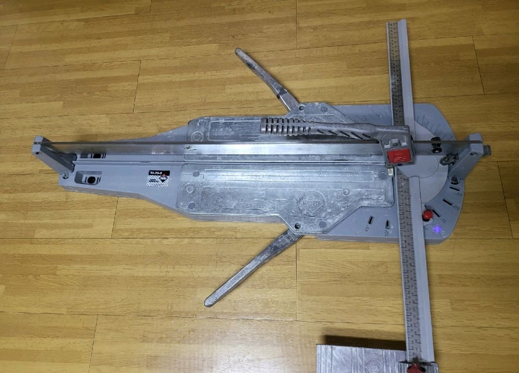 타일커터기 이미지