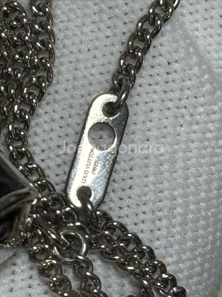 루이비통 모노그램 이클립스 참스 목걸이--7