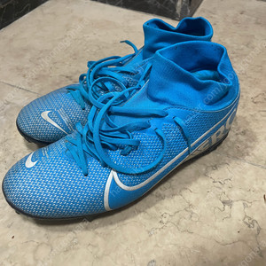 나이키 머큐리얼 슈퍼플라이 7 아카데미 TF 풋살화 축구화