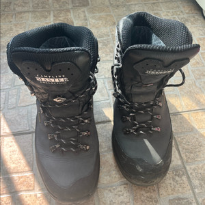 캠프라인 마나슬루 등산화 275