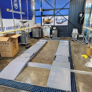 자동차 정비용 리프트 초저상리프트 이미지