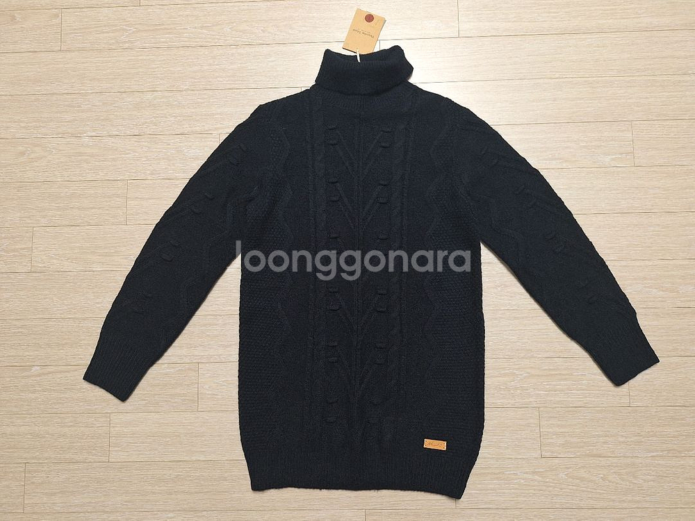 (새상품)써스데이 아일랜드 니트 폴라티 85(S)--0