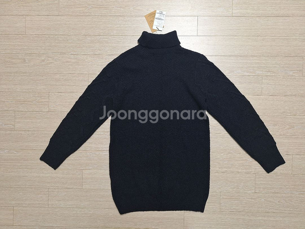 (새상품)써스데이 아일랜드 니트 폴라티 85(S)--3