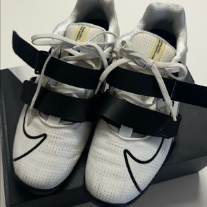 나이키 로말레오4 화이트 역도화 260mm