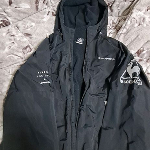 르꼭끄 스포르티브 후드 바람막이 자켓