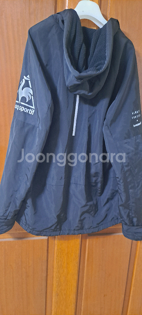 르꼭끄 스포르티브 후드 바람막이 자켓--3