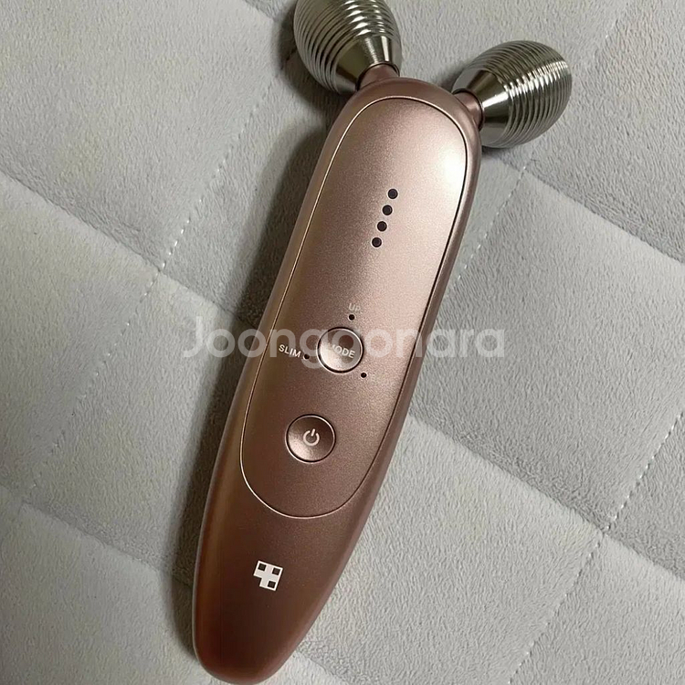 (택포)메디큐브 에이지알 더마 EMS 샷 핑크 에디션 풀박--1