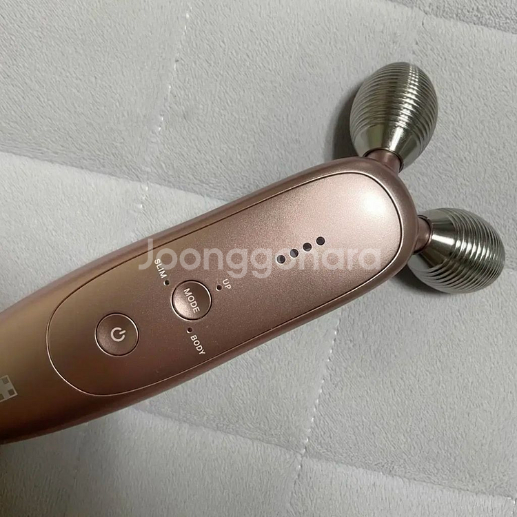 (택포)메디큐브 에이지알 더마 EMS 샷 핑크 에디션 풀박--2