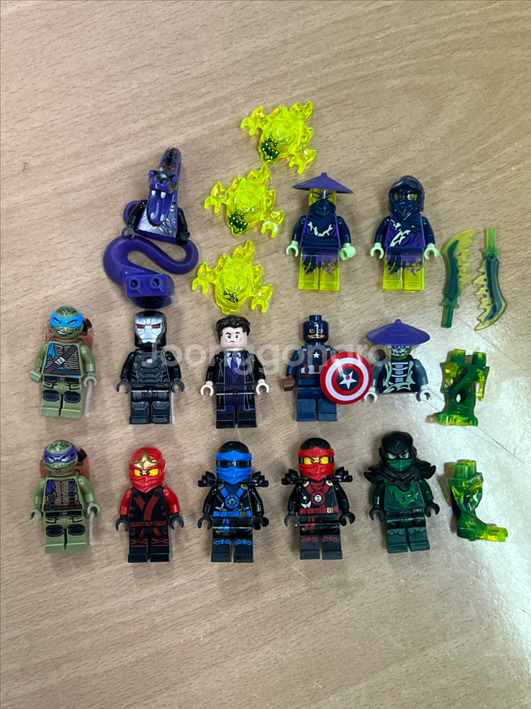 레고 닌자고, 마블 피규어--0