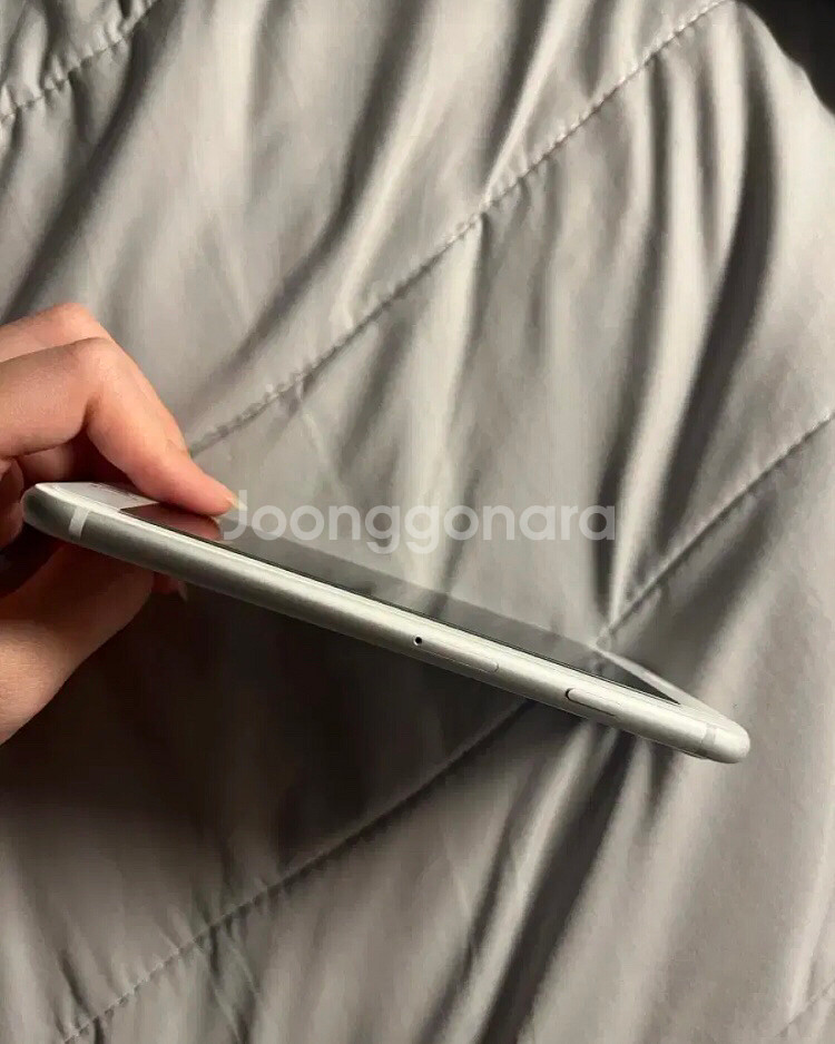 아이폰8 64gb 배터리100%--4