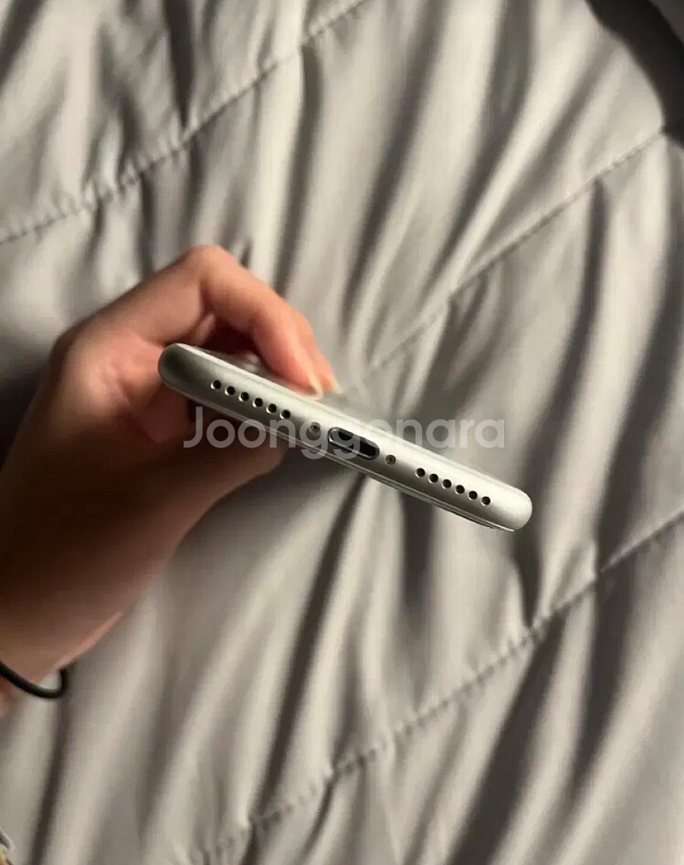 아이폰8 64gb 배터리100%--1