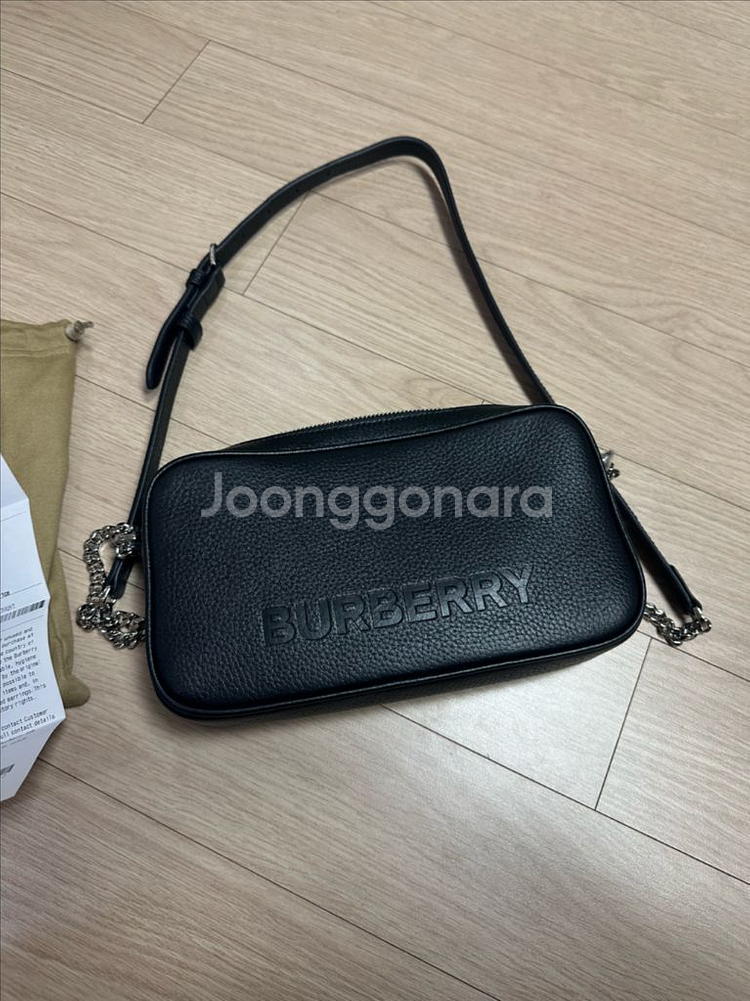 버버리 로고 카메라 크로스백 스몰 블랙 1회착--1
