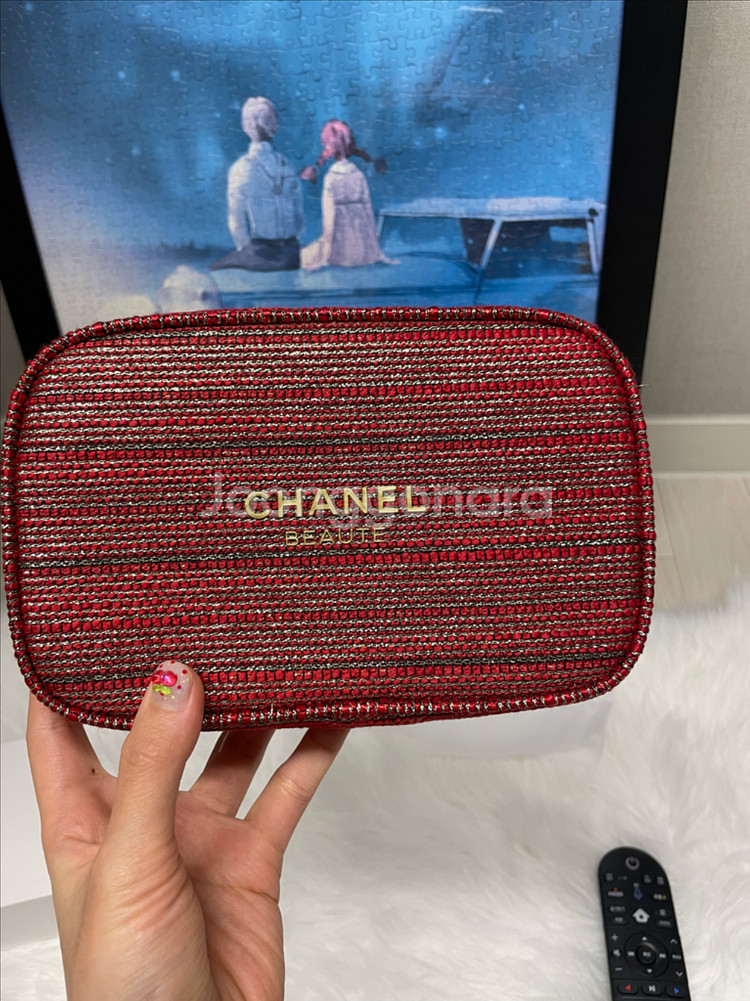 샤넬 뷰티 파우치 새상품--1