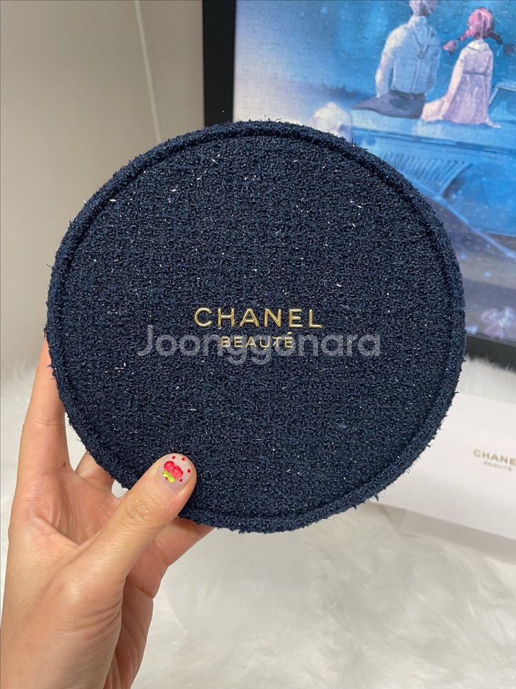샤넬 뷰티 파우치 새상품--1