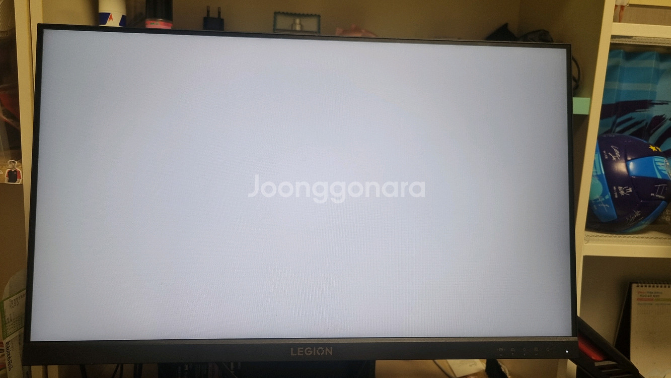 레노버 240hz 게이밍 모니터 판매합니다.--0