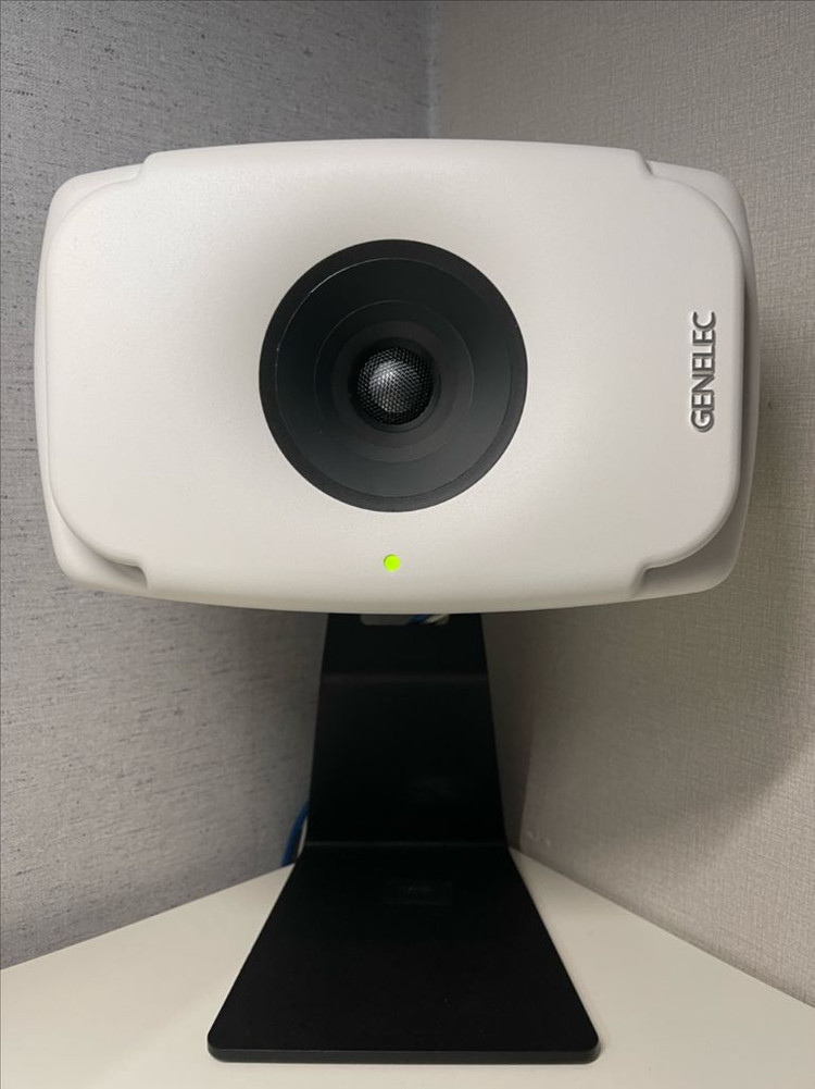 제네렉 8331AW (화이트)--3