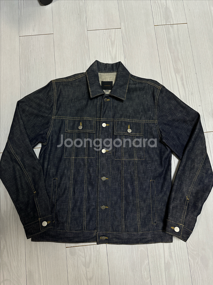 생지데님 트러커 자켓 100 팔아요--0