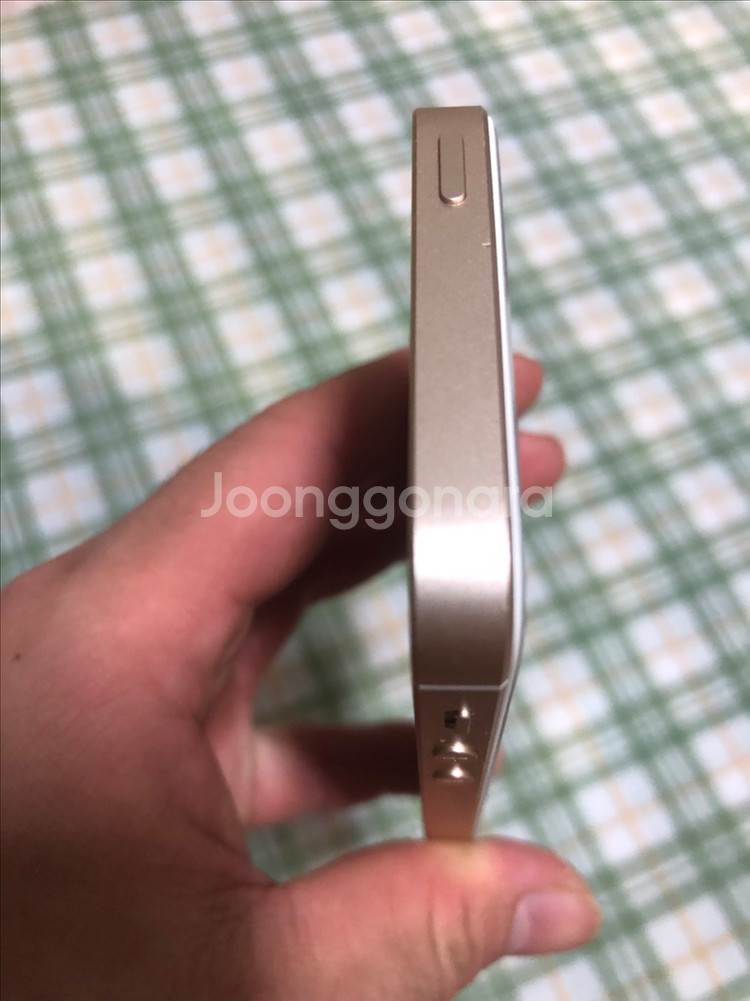 아이폰SE1 128기가 골드--13