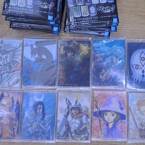 베르세르크 아크릴 스탠드 및 굿즈 일괄만 팝니다.