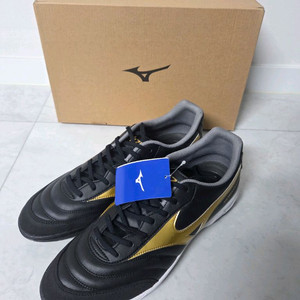 미즈노 살라 클래식 TF 풋살화 275사이즈