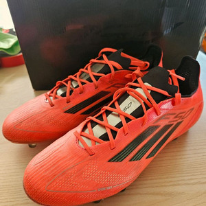 아디다스f50 엘리트ag 250사이즈