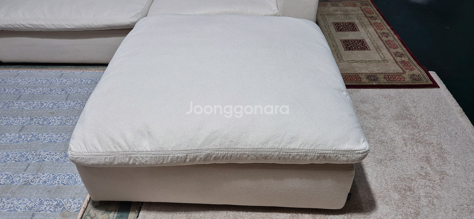 까사미아 캄포플러스 클래식 화이트 4인소파+오토만(전체드라이세탁완료)--8