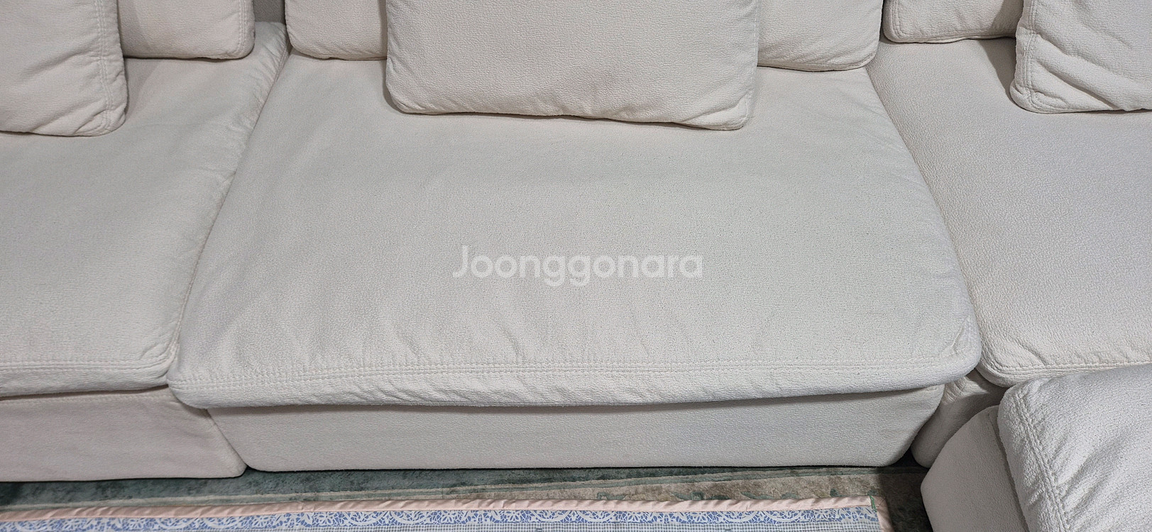 까사미아 캄포플러스 클래식 화이트 4인소파+오토만(전체드라이세탁완료)--9