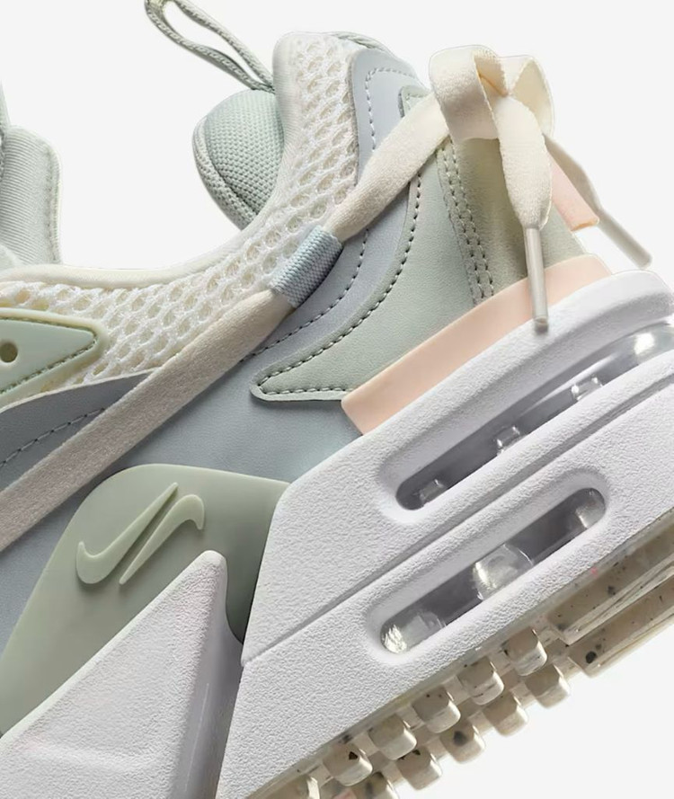 [250] 나이키 우먼스 에어맥스 퓨리오사 키높이 운동화 이미지