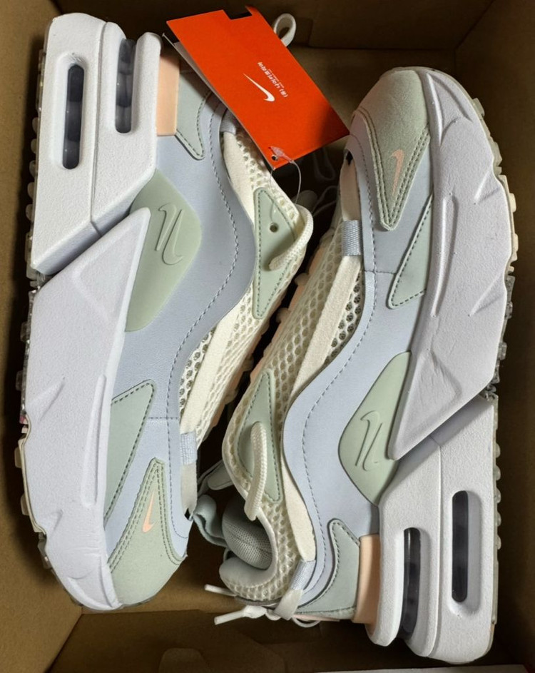 [250] 나이키 우먼스 에어맥스 퓨리오사 키높이 운동화 이미지