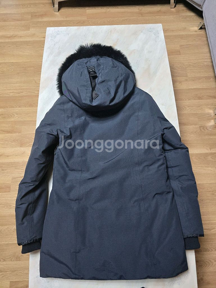 [정품] 노비스 민디 블랙퍼 / 블랙 여성 패딩 M사이즈 새상품급 팝니다.--1