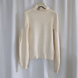 클럽모나코 러플 니트